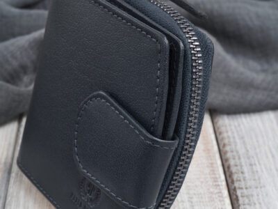 Granatowy portfel damski skórzany średni zapinany na zatrzask i zamek błyskawiczny RFID - obrazek 10