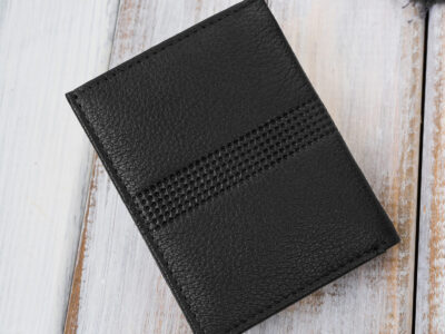 Malutki mini-portfel męski skórzany z miejscem tylko na karty i banknoty, czarny - obrazek 5