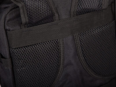 Średniej wielkości, czarny plecak podróżny otwierany jak walizka 40x25x20 cm - obrazek 6