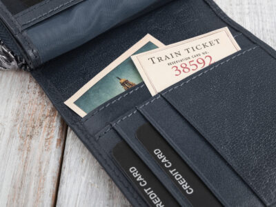 Granatowy portfel damski skórzany średni zapinany na zatrzask i zamek błyskawiczny RFID - obrazek 9