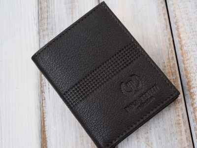 Malutki mini-portfel męski skórzany z miejscem tylko na karty i banknoty, ciemnobrązowy - obrazek 6
