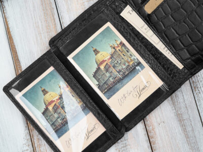 Czarny, średni portfel damski skórzany z wzorem imitującym skórę krokodyla - obrazek 3