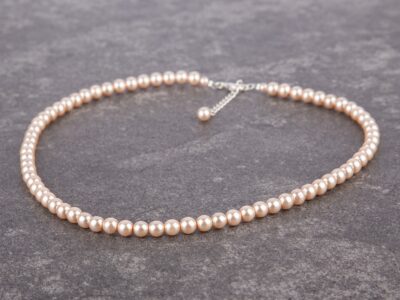 Elegancki damski naszyjnik z małych okrągłych pereł Preciosa w kolorze pudrowego różu Eterna Rose - obrazek 4