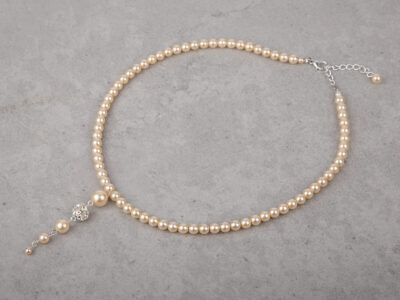 Naszyjnik damski z perłami w kolorze ecru i cyrkoniami Cyria Pearl Ecru - obrazek 5