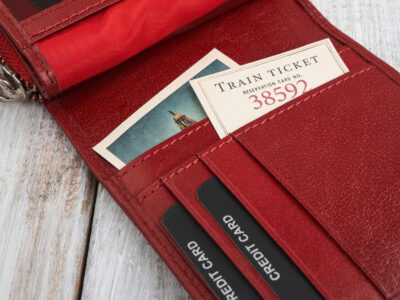 Czerwony portfel damski skórzany średni zapinany na zatrzask i zamek błyskawiczny RFID - obrazek 8