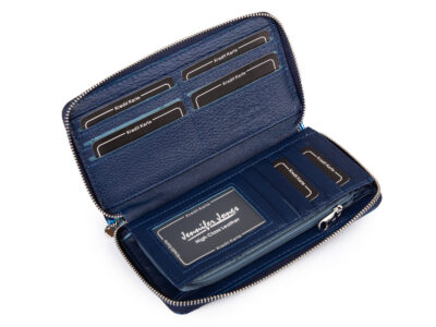 Duży niebieski portfel damski lakierowany w motylki zapinany dookoła na suwak z paskiem na rękę - obrazek 4