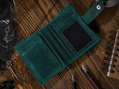 Średniej wielkości zielony portfel damski z surowej skóry naturalnej w stylu vintage Paolo Peruzzi - obrazek 4