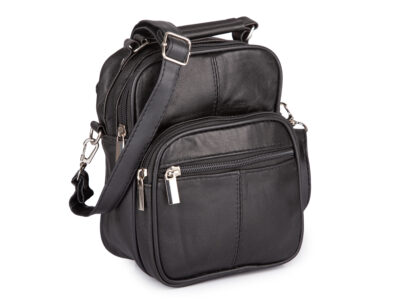 Mała, skórzana torebka męska z paskiem na ramię i rączką w kolorze czarnym