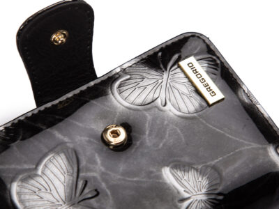 Portfel damski czarny lakierowany z wzorkiem w motylki RFID Gregorio - obrazek 3