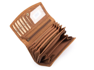 Poziomy portfel damski jasnobrązowy z zamszowej skóry naturalnej z tłoczeniem w kwiaty - obrazek 2