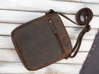 Ciemnobrązowa listonoszka męska na ramię ze skóry naturalnej Paolo Peruzzi - obrazek 3