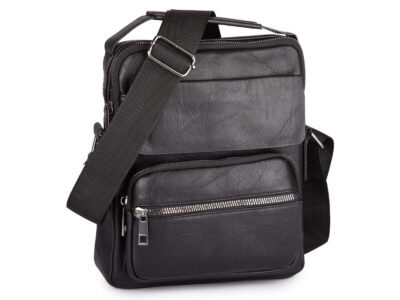 Średniej wielkości torba męska na ramię typu listonoszka w kolorze czarnym