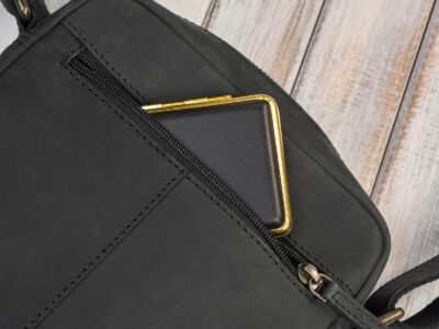 Czarna listonoszka męska na ramię ze skóry naturalnej Paolo Peruzzi - obrazek 5