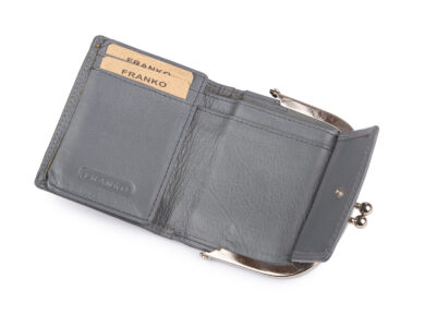 Szara, skórzana, portmonetka damska zapinana na klasyczny metalowy bigiel RFID - obrazek 3