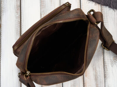 Ciemnobrązowa listonoszka męska na ramię ze skóry naturalnej Paolo Peruzzi - obrazek 5