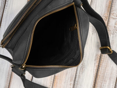 Czarna listonoszka męska na ramię ze skóry naturalnej Paolo Peruzzi - obrazek 7