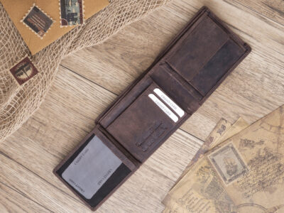 Wygodny, brązowy portfel męski Paolo Peruzzi z mocnego materiału i skóry naturalnej - obrazek 6