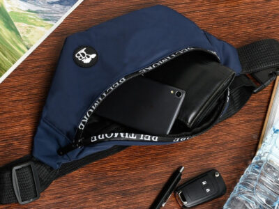 Saszetka biodrowa nerka wodoodporna granatowa Beltimore - obrazek 3