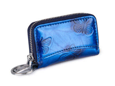 Damskie etui na klucze w niebieskim kolorze lakierowane w motylki marki Jennifer Jones - obrazek 2
