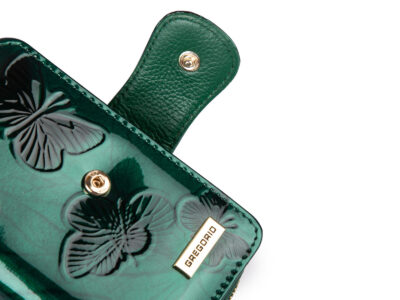 Portfel damski zielony lakierowany z wzorkiem w motylki RFID Gregorio - obrazek 3