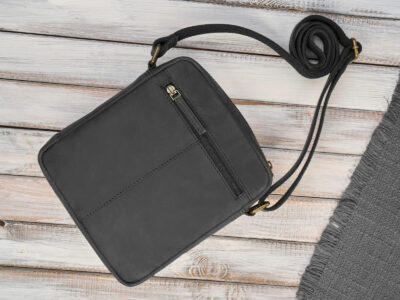 Czarna listonoszka męska na ramię ze skóry naturalnej Paolo Peruzzi - obrazek 3