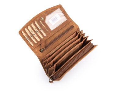 Poziomy portfel damski jasnobrązowy z zamszowej skóry naturalnej z tłoczeniem w kwiaty - obrazek 3