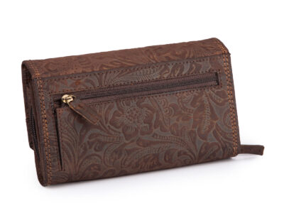 Poziomy portfel damski ciemnobrązowy z zamszowej skóry naturalnej z tłoczeniem w kwiaty - obrazek 4