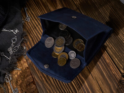 Średniej wielkości granatowy portfel damski z surowej skóry naturalnej w stylu vintage Paolo Peruzzi - obrazek 7