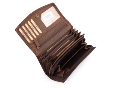 Poziomy portfel damski ciemnobrązowy z zamszowej skóry naturalnej z tłoczeniem w kwiaty - obrazek 2