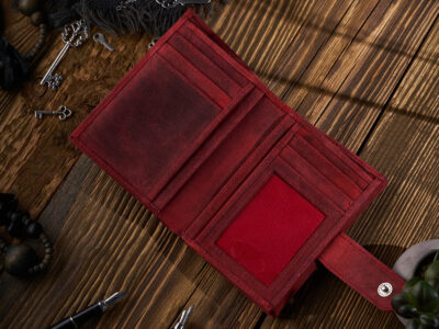 Średniej wielkości czerwony portfel damski z surowej skóry naturalnej w stylu vintage Paolo Peruzzi - obrazek 4