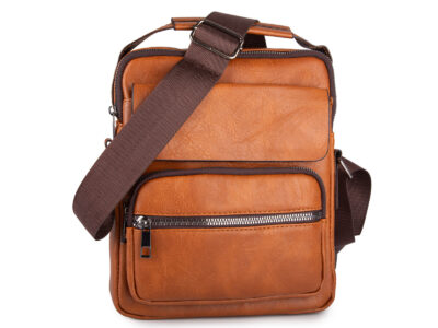 Średniej wielkości torba męska na ramię typu listonoszka w kolorze jasnobrązowym - obrazek 6