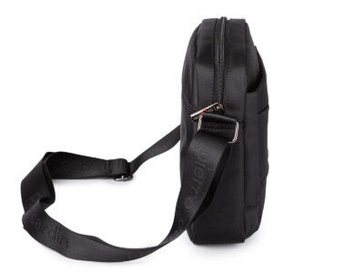 Czarna torba męska na ramię Pierre Cardin listonoszka miejska - obrazek 4