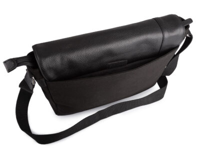 Duża czarna torba męska na ramię z canvasu i skóry naturalnej z klapą Sergej - obrazek 9