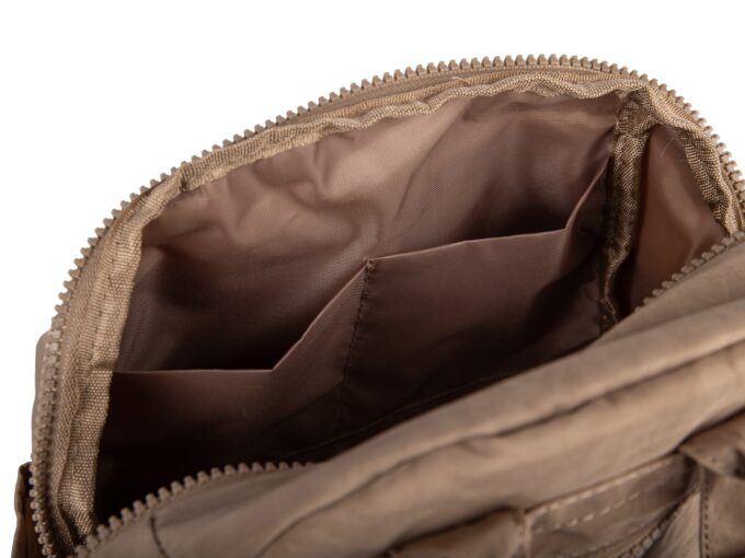 3dc90390d2740676971dddf9afb38004