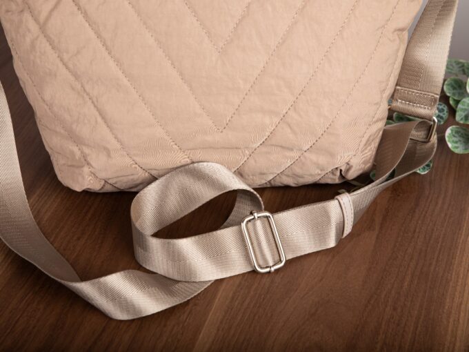 f8e2fe64b85e08a739bcdd0725feda70