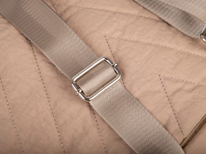 21592f341019bbd66783299bfa29d27f