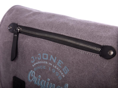 c225e3c076f55dce96747e11f5aab054