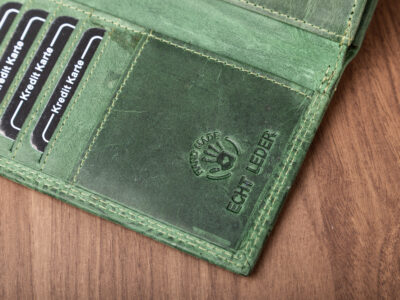 fa5f0a4aac55594eb1dffed1703d7101