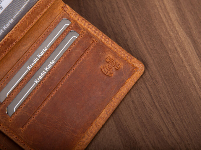 7cb7b84e88f5d3f9023b97a273637bc2