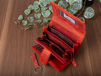 929663bee1828ce24c7a6ab7aeb2434b