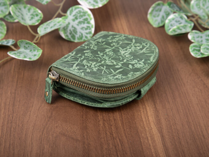 f238257b38ce4a1c7c955a6839d8ec93