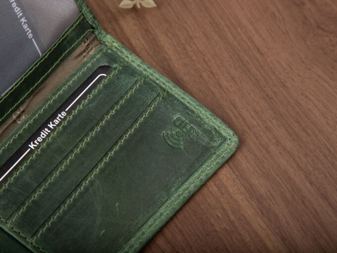 d30021f365d24fe0e5e88c7e21a8ac45