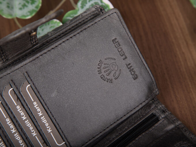 fe0cb044f19bcfd62674a8bf56ab254d