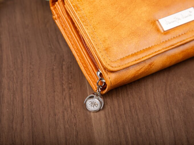 04edb752a76af63188b4d3ebfb7b7d7f