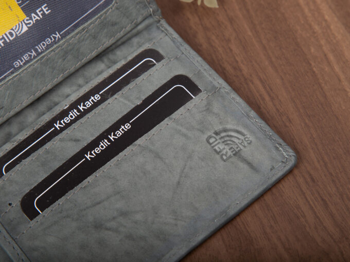 0e139959042919cc6b87df517a6b5027