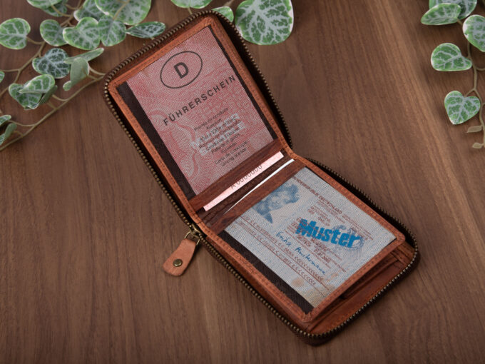 c883bd77650ccf454344bcf126a50ea8