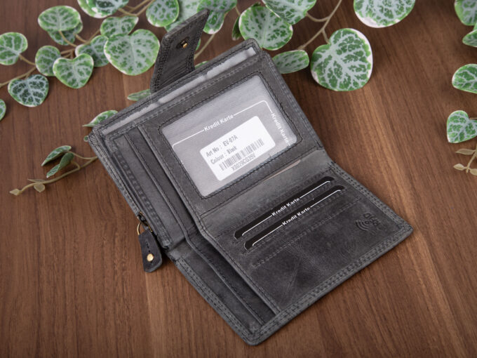 4cfe93cc0ae982a47bd21ec28297045a