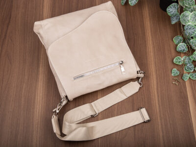 eb1b45756aeaad61a420544e263ff7d0