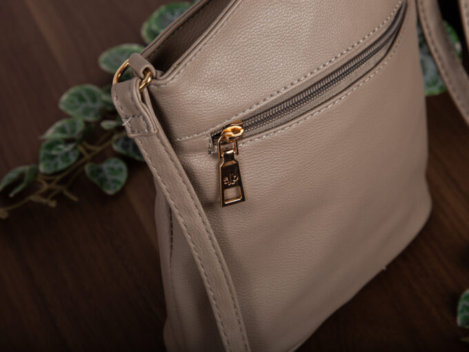 6f8cb763b98450ca8ea4926a1a5098ff