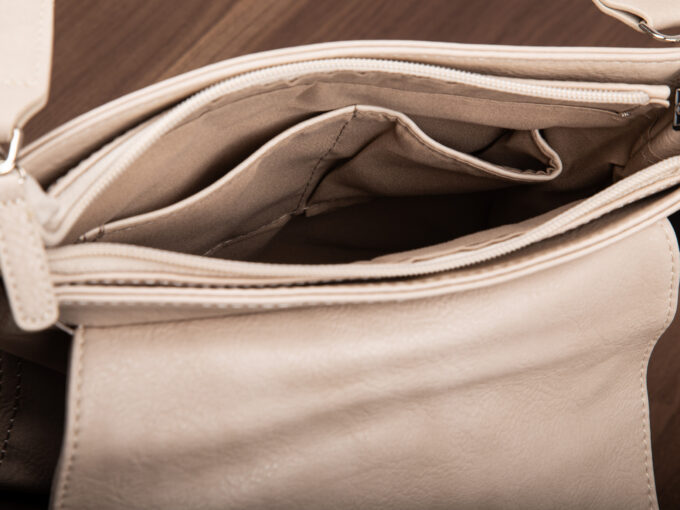 1e96cdde373c32c03595a68b3de93357